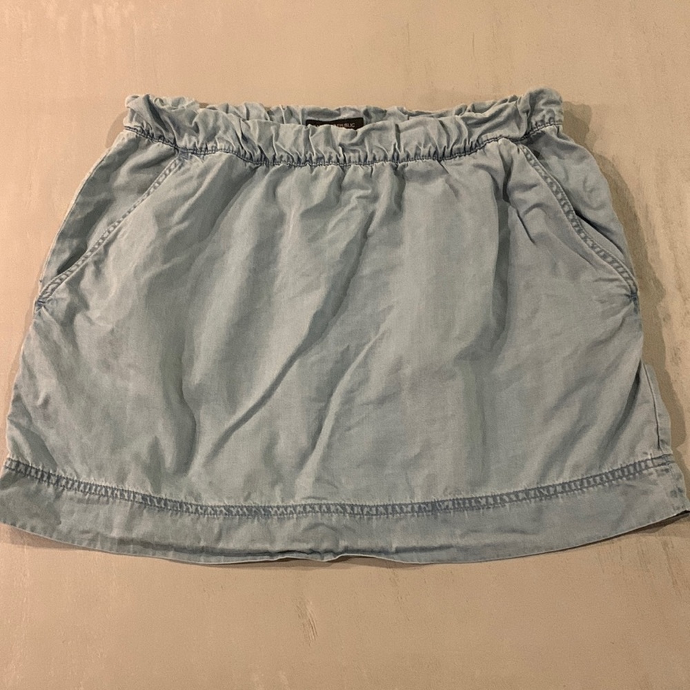 💙Banana Republic pull-on chambray skirt💙